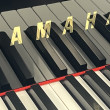 2000 Yamaha GH1 baby grand piano - Grand Pianos